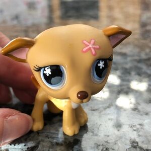 Hasbro Littlest Pet Shop (LPS) Greyhound dog #498